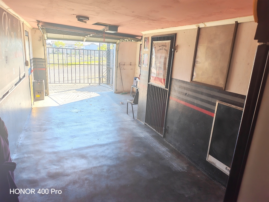 2 Bedroom Property for Sale in Sercor Park Western Cape